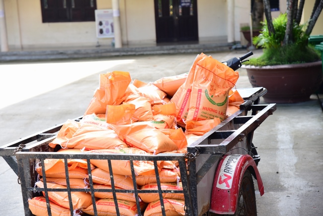 Chùa Hoằng Pháp: Tiếp tục hỗ trợ người dân khó khăn trong đại dịch Covid (đợt 8)